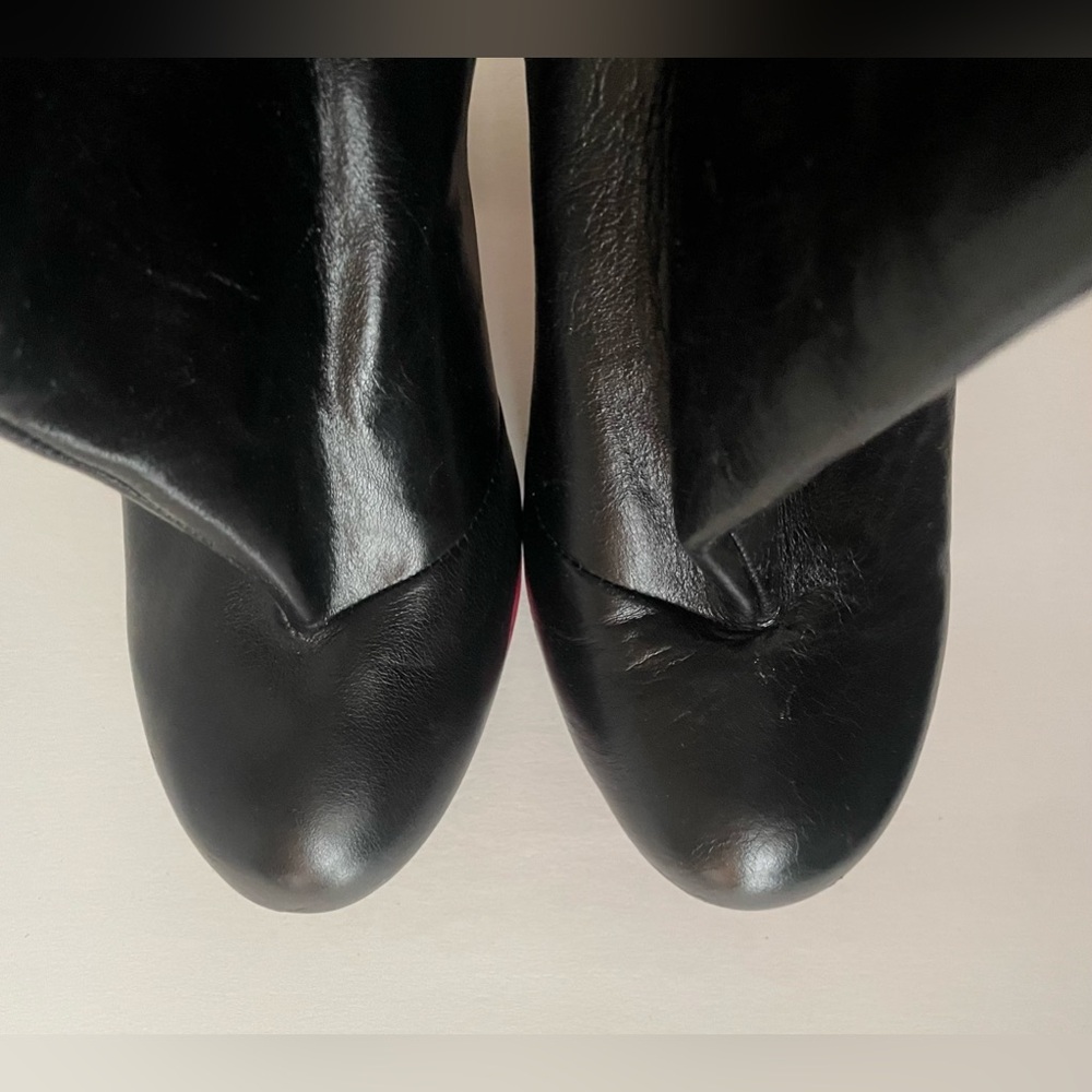 Betsey Johnson Fabulous Black Leather Ankle Boots with Pink Trim - Picture 3 of 15